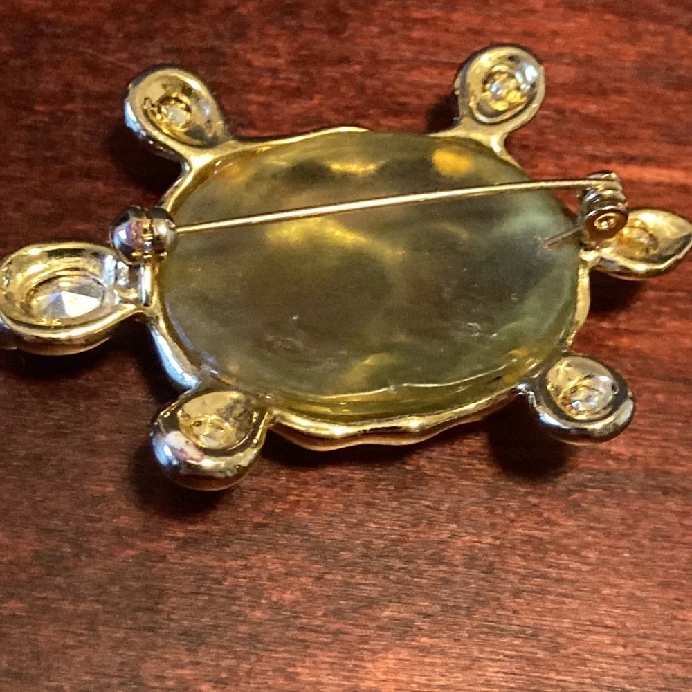 Teal blue and gold tone turtle pin